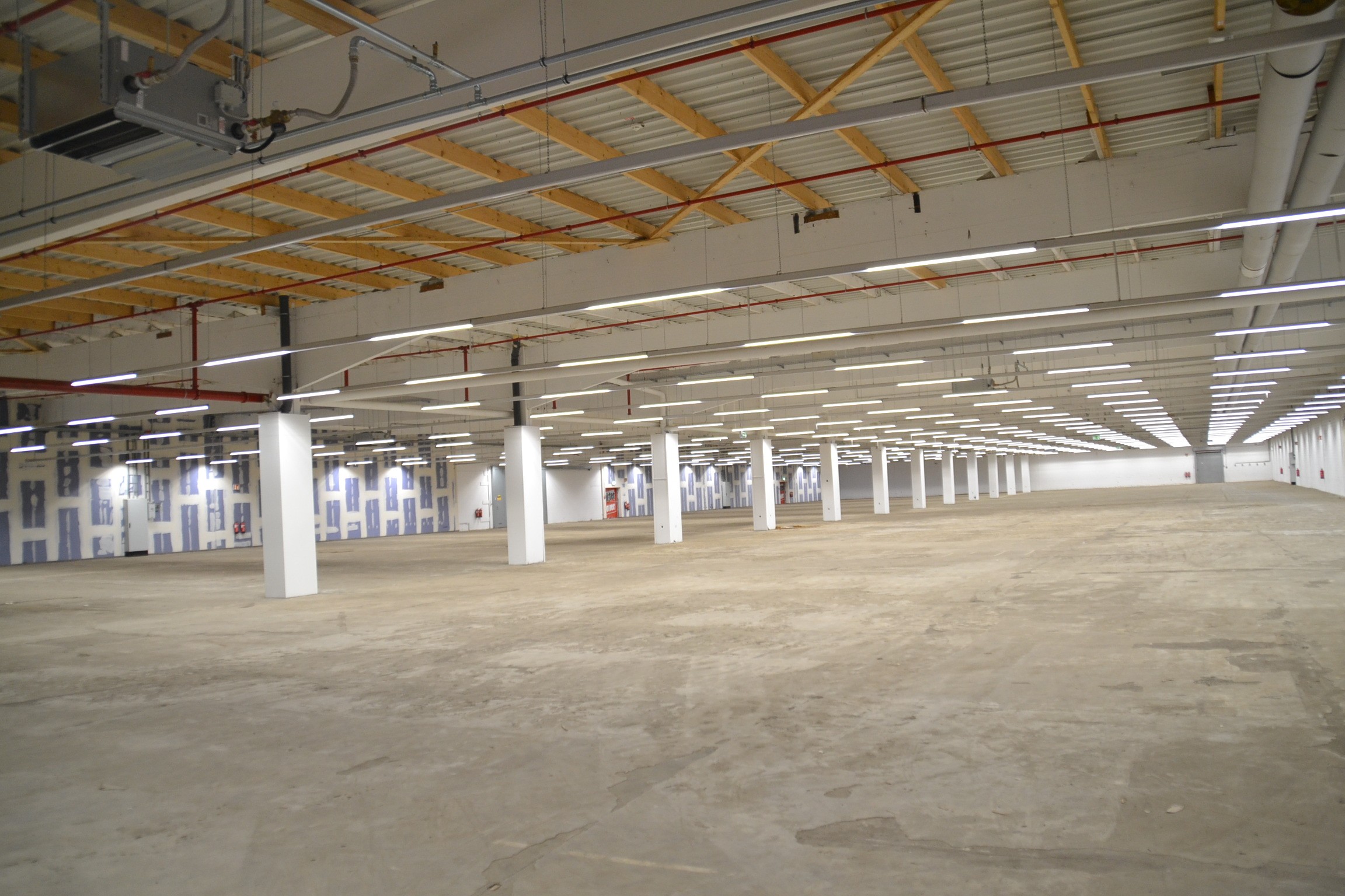 Halle 3 Innenansicht.jpg