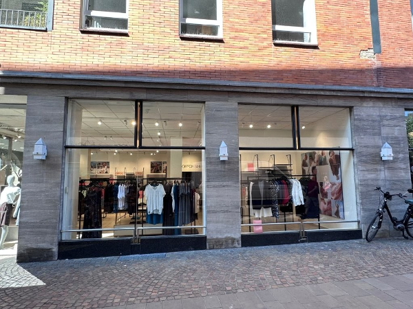 005.jpg