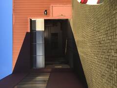 A0239_Eingangstür _Rolltor.JPG