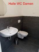 Halle WC Damen.JPG
