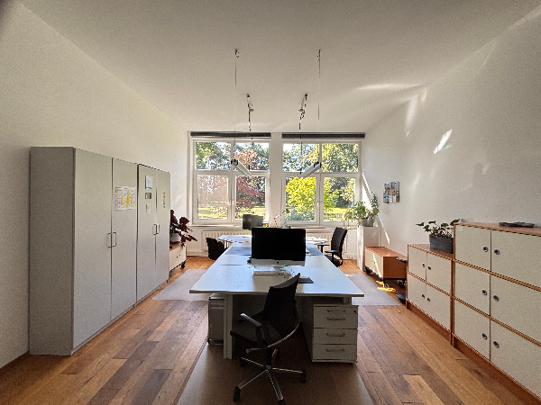 Büro2.JPG