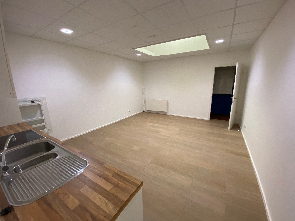 Einsteinstraße 12 Büro Teeküche.jpeg