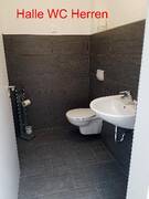 Halle WC Herren.JPG