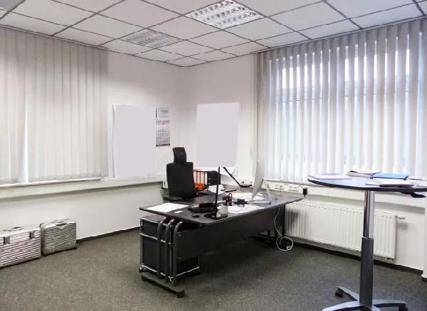 Büro4.JPG
