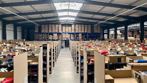 Lagerhalle_Halle 2 innen.jpg