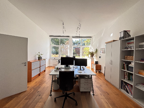 Büro.JPG