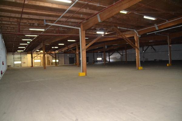 Halle 1 Innenansicht.jpg